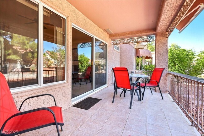Building Photo - 3013 Sungold Dr