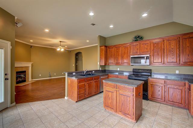 Building Photo - 304 Vista Way Dr