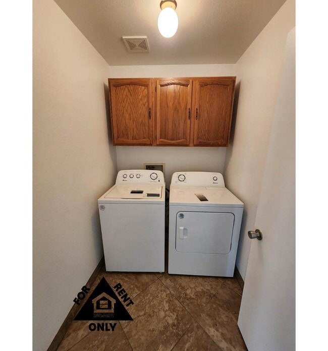 Building Photo - 15116 W Fillmore St