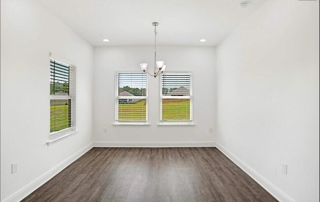 Building Photo - 30872 Semper Dr