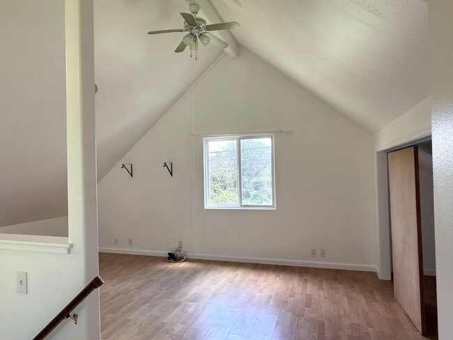 Building Photo - 3BR/2BA Home in Mt. View