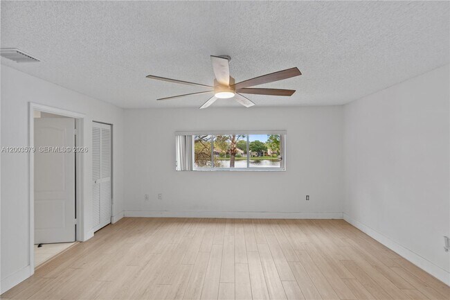 Building Photo - 237 NW 100th Ave