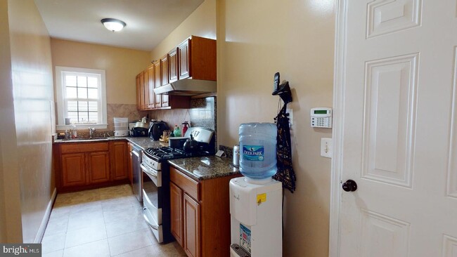 Building Photo - 5505 Victory Loop