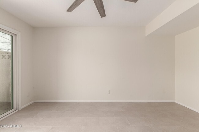 Building Photo - 4715 S Mill Ave