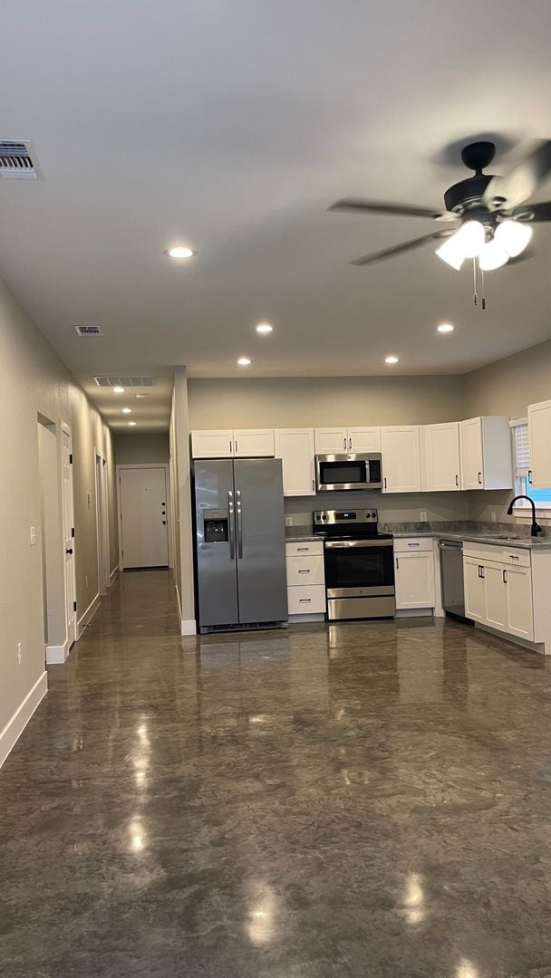 Building Photo - 3 Bed 2 Bath Duplex Close to SFA!!!