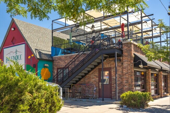 Building Photo - Updated Lower-Level Apartment Steps From Downtown Littleton!