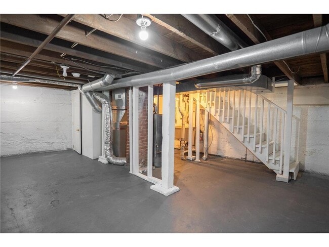 Building Photo - 938 N Cypress St