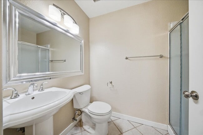 Building Photo - 1019 Dornajo Way