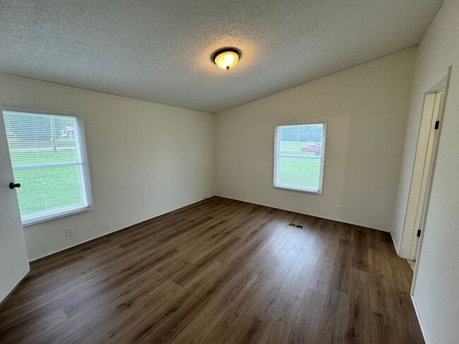 Building Photo - Nice 3/2 Trailer in Shannon- $1,195