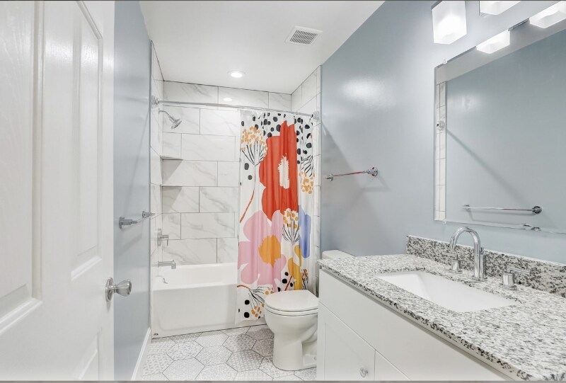 Building Photo - 909 Winchester Ct