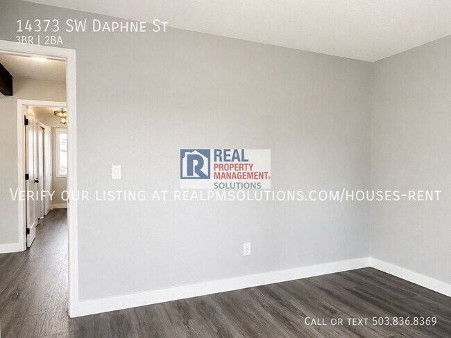 Building Photo - 14373 SW Daphne St