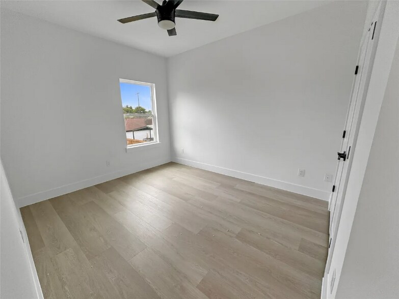 Building Photo - 8131 Woodward St