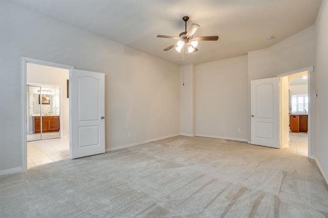 Building Photo - 7747 Ivanhoe Dr