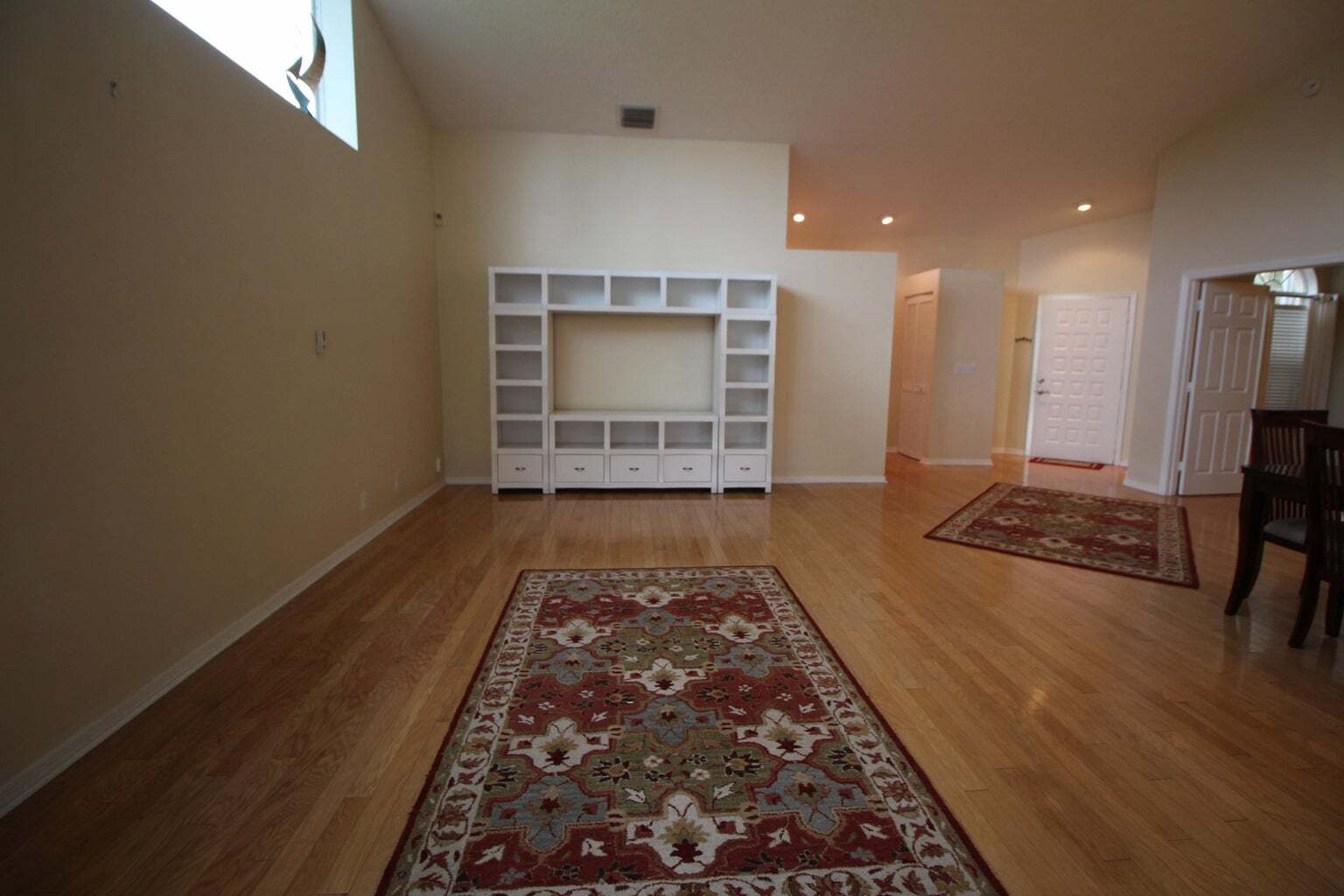 Building Photo - 404 Sabal Palm Ln