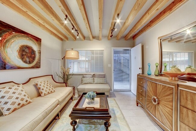 Building Photo - Fully furnished condo unit - all bills paid