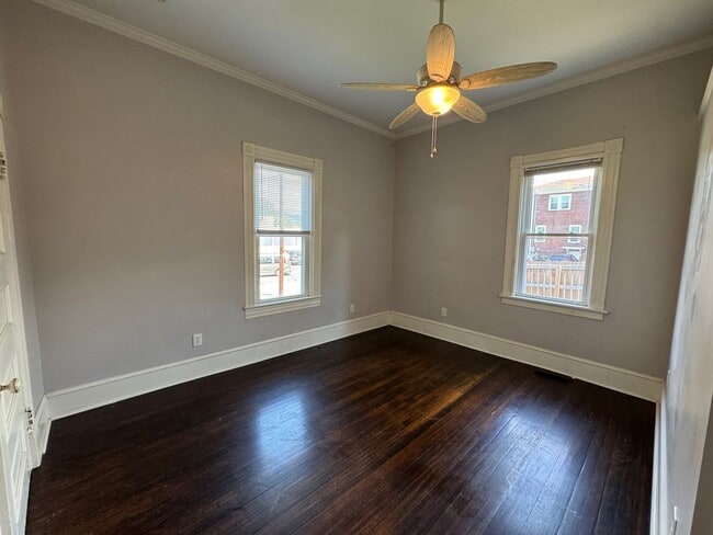 Building Photo - North AVL - Updated Spacious 2/2 Home