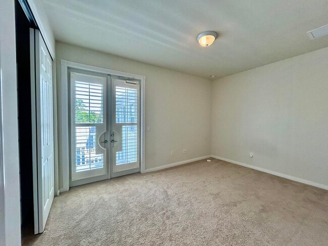 Building Photo - 1039 Tiki Dr