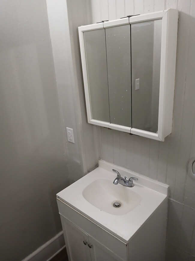 Building Photo - 510 S St Joseph St