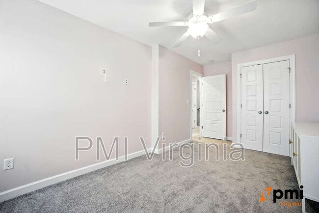 Building Photo - 8520 Chesapeake Blvd