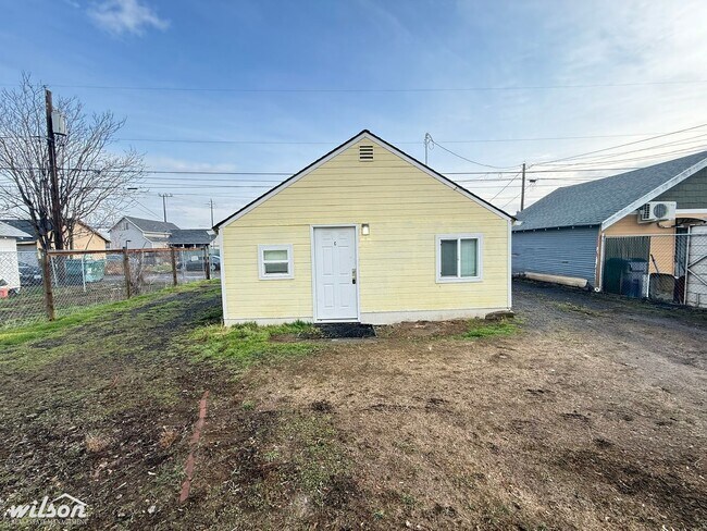 Building Photo - 311 N 4th Ave