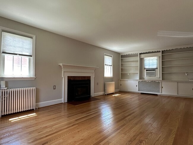 Building Photo - 1315 Handley Ave