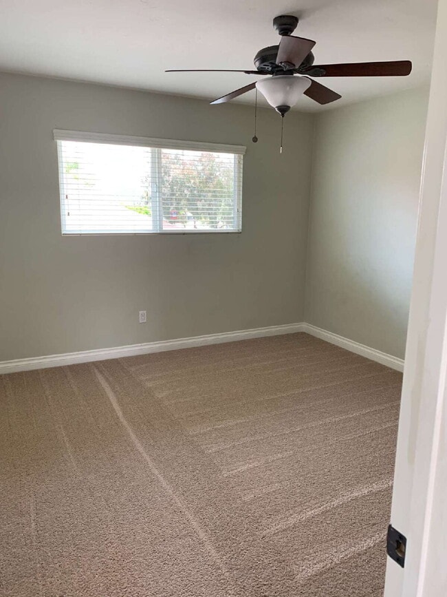 Building Photo - $2,450 - 1 Bed / 1 Bath Charming Condo in Hillcrest
