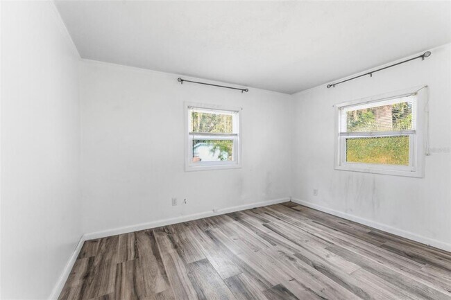 Building Photo - 8010 Riverview Dr