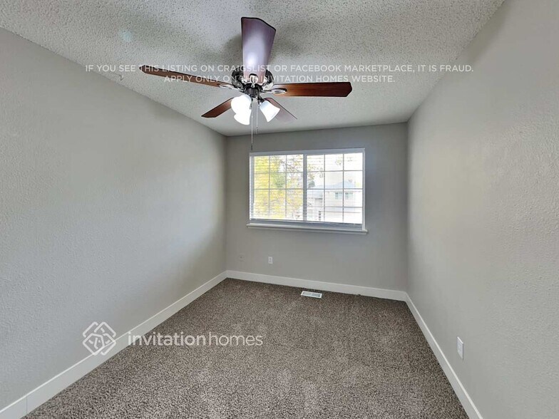 Building Photo - 10523 Hyacinth Pl