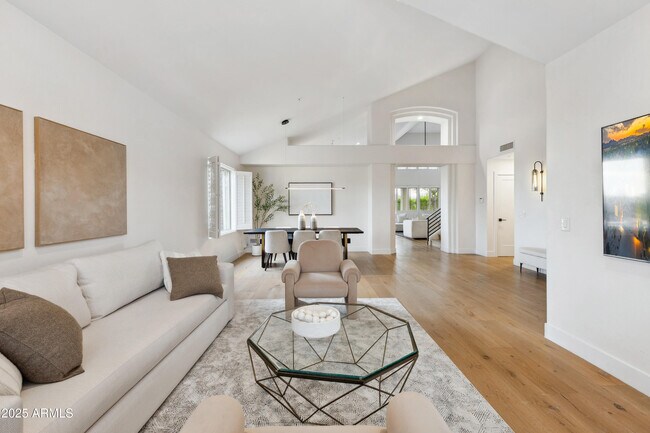 Building Photo - 10875 E Mirasol Cir