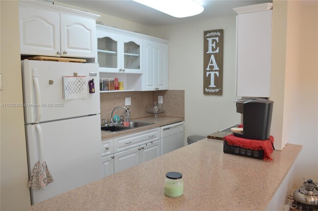 Building Photo - 10933 SW 146th Ct