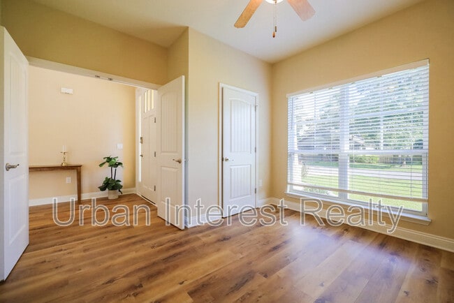 Building Photo - 96 Benton Blvd