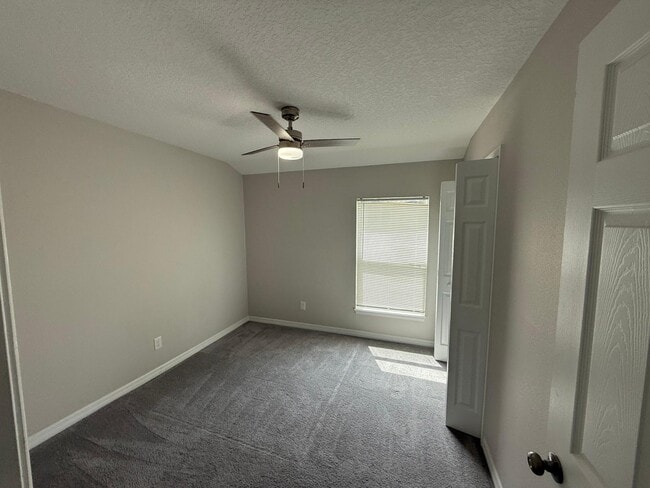 Building Photo - 216 Smith Ave