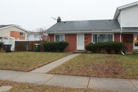 Building Photo - 9071 N Grace Ave