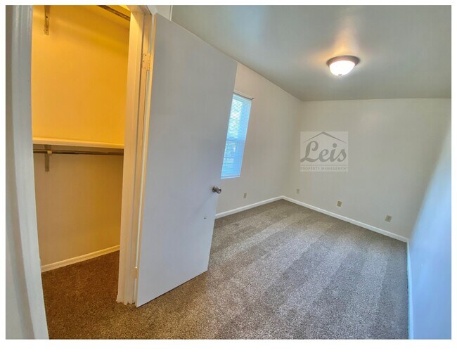 Building Photo - 113 Orchard Ave