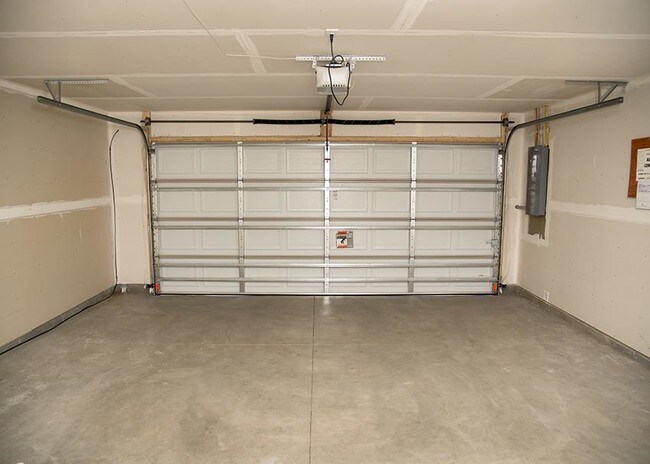 Building Photo - 1828 139th Ave N Andover, MN 55304