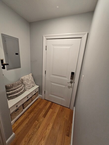 Building Photo - 216 E Eagle St