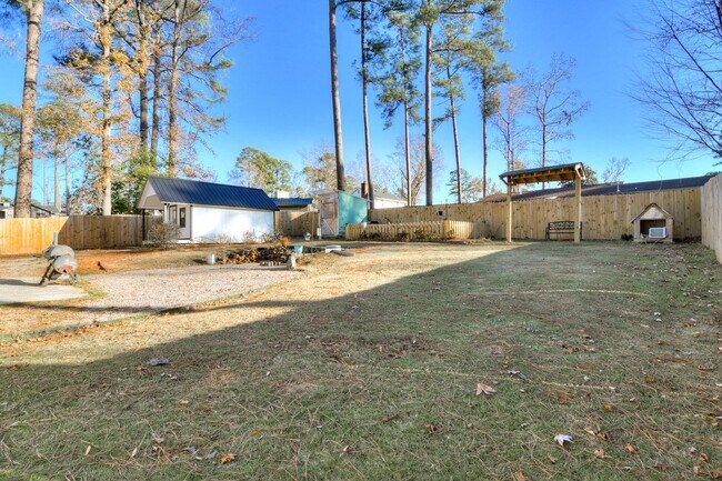 Building Photo - 4 Bedroom Ranch in Columbia County