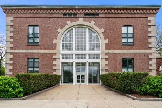 Building Photo - 42 8th St
