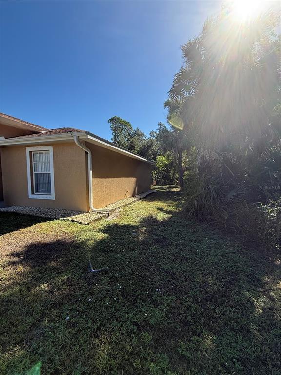 Building Photo - 4688 Heather Terrace