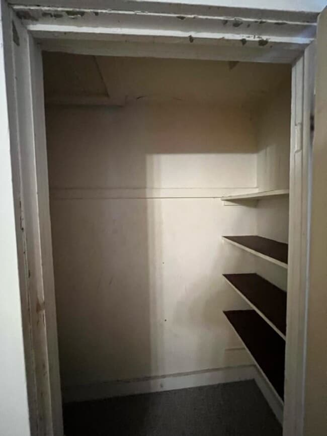 Building Photo - 271