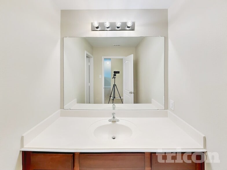 Building Photo - 132 Houston Pl