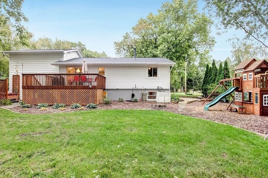 Building Photo - 4885 Hanson Rd