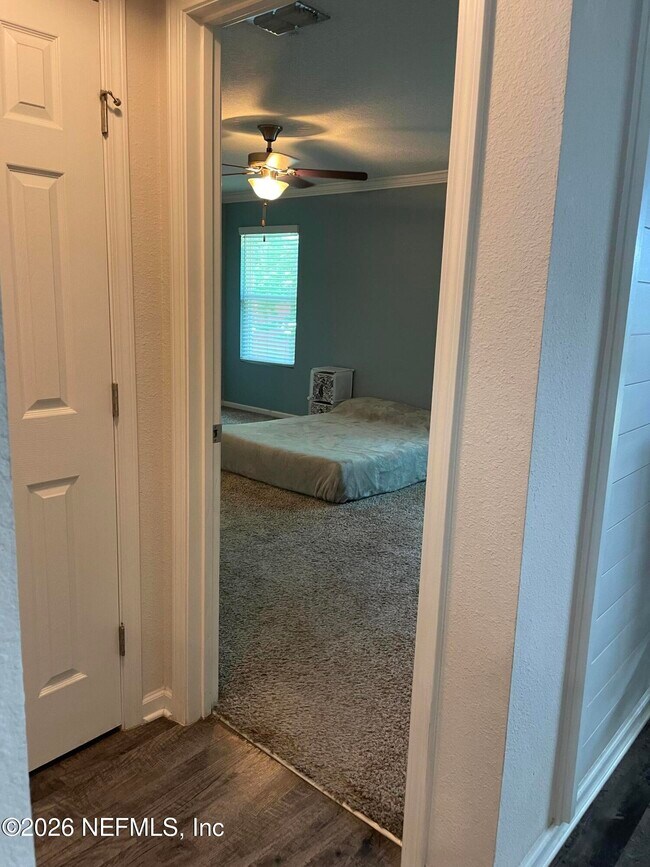Building Photo - 5549 Broadgate Ct