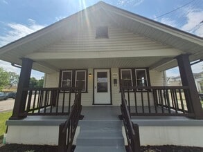 Building Photo - 2436 Mundale Ave