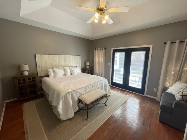 Building Photo - 9331 Vandivere Dr