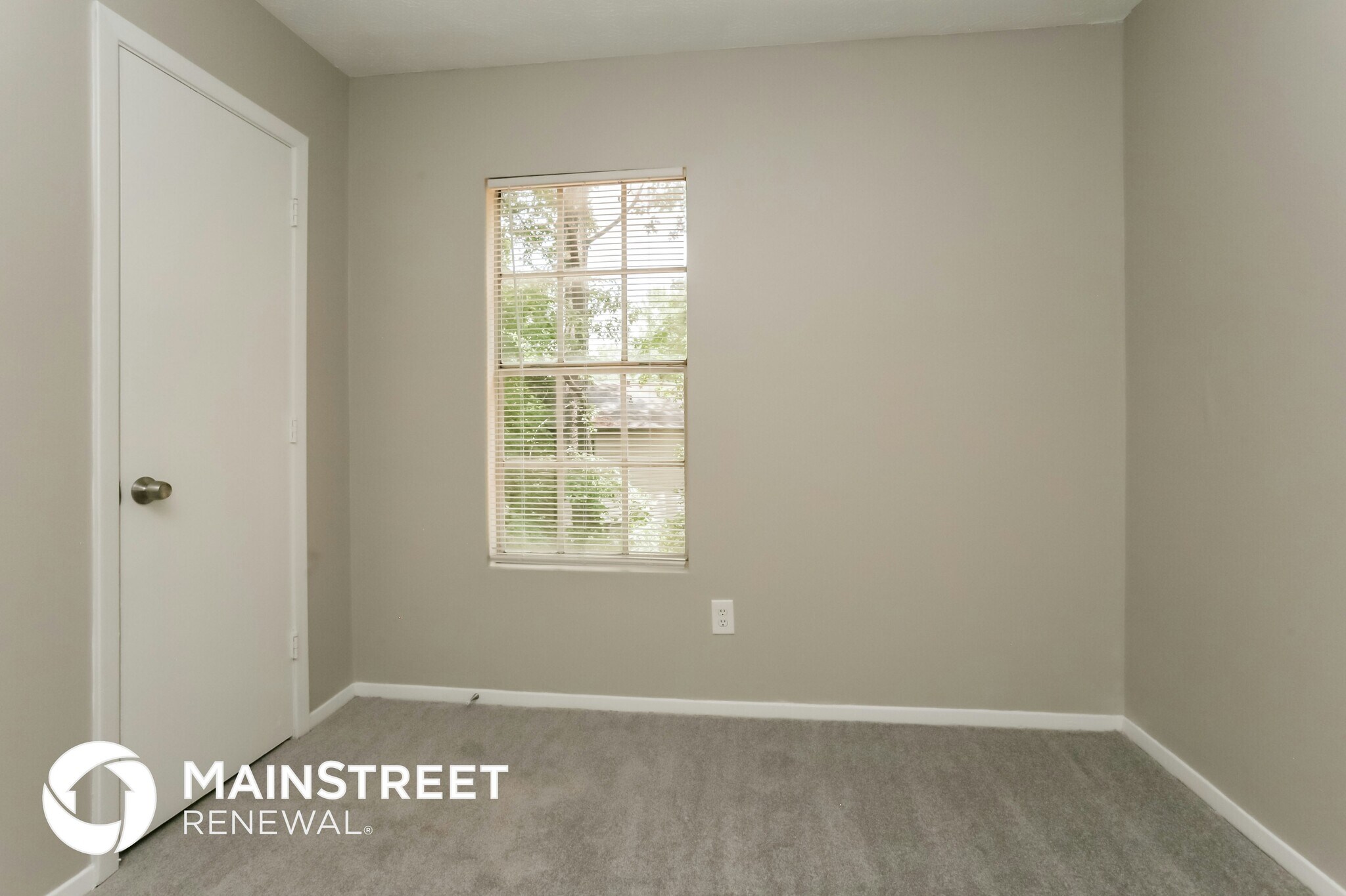 Building Photo - 1260 Old Countryside Cir