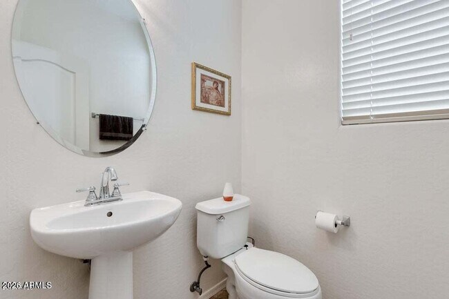 Building Photo - 4334 E Carla Vista Dr