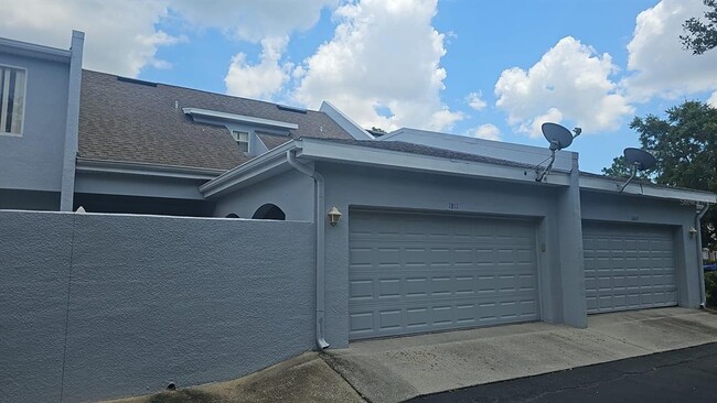Building Photo - 1811 Island Walk Dr