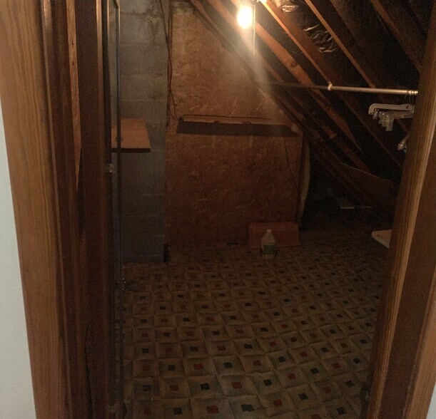 Building Photo - 35 Beechwood Pl