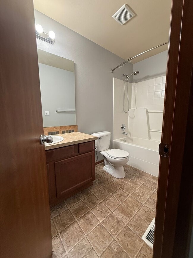 Building Photo - 15717 26th Ave W